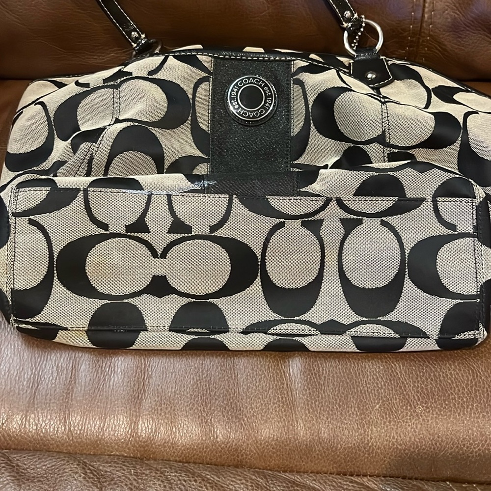 Coach Handbag Classic Signature C Design - Picture 4 of 12